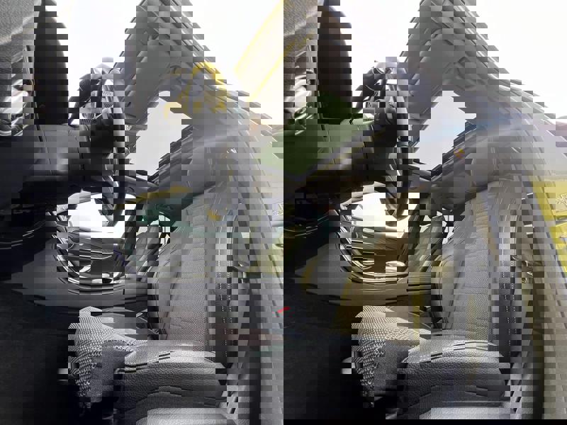 Image Mercedes-Benz 汃獡敳䔠䈠牥楬敮 200 2.0 184 Avantgarde Carplay Clim Bi-zone Caméra PA Sièges élec chauffants Bluetooth Toit ouvrant 